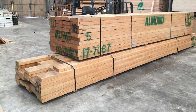 Fotografia tomada fuera de SOLER Molduras - Carpintería en Almassora, Castellón