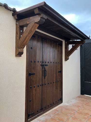Fotografia tomada fuera de Porches y Pergolas de madera ITALPERGOLA - Empresa maderera en Illescas, Toledo