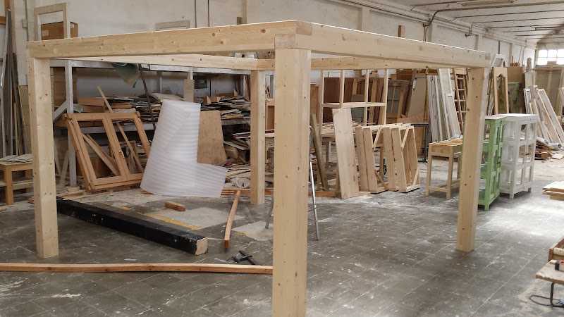 Fotografia tomada fuera de ARTYBEL - Carpintería en Utebo, Zaragoza