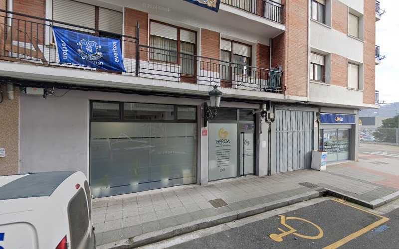 Fotografia tomada fuera de Carpintería Antonio Pampín - Carpintería metálica y de aluminio en Guernica, Vizcaya