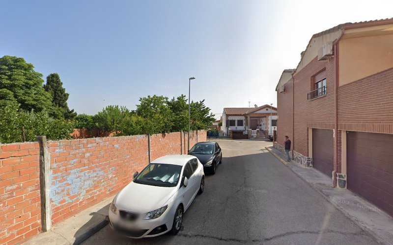 Fotografia tomada fuera de Balusan - Carpintería metálica y de aluminio en Lominchar, Toledo