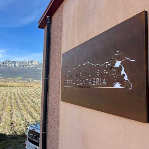Fotografia tomada fuera de Metalúrgicas Sierra Cantabria | Carpintería y Estructuras Metálicas - Taller de metalurgia en Laguardia, Álava