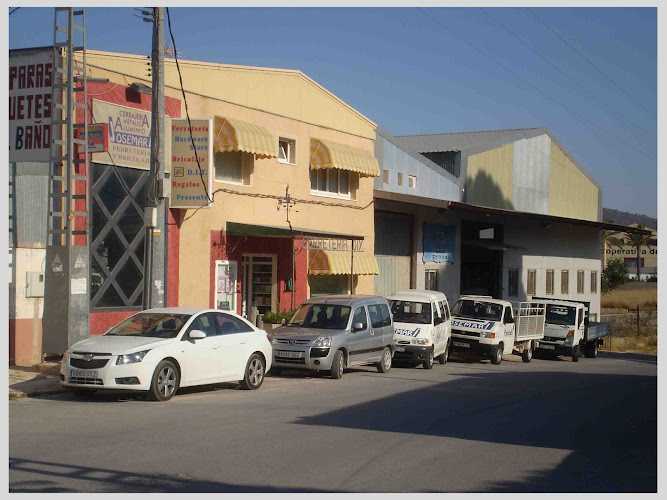 Fotografia tomada fuera de Metálicas Josemari S.L. - Carpintería metálica y de aluminio en La Romana, Alicante