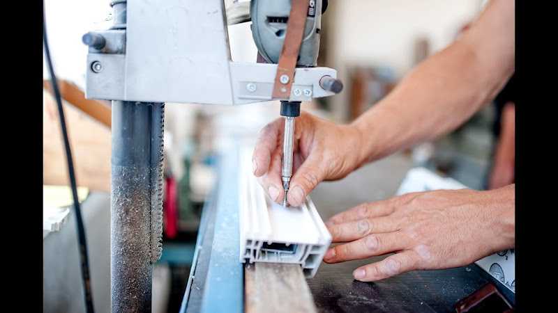Fotografia tomada fuera de Metálicas Decoinnova S.L. - Carpintería metálica y de aluminio en La Romana, Alicante