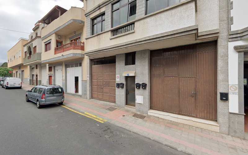 Fotografia tomada fuera de Aluminios La Galera SL - Carpintería metálica y de aluminio en Las Palmas de Gran Canaria, Las Palmas