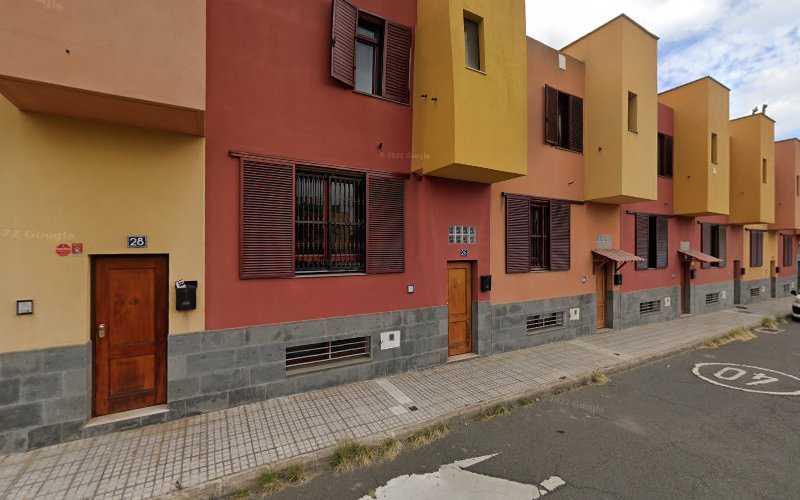 Fotografia tomada fuera de Aluminio GuayXira - Carpintería metálica y de aluminio en Las Palmas de Gran Canaria, Las Palmas