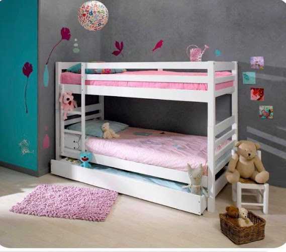 Fotografia tomada fuera de Selvana - Fábrica de muebles en La Gineta, Albacete