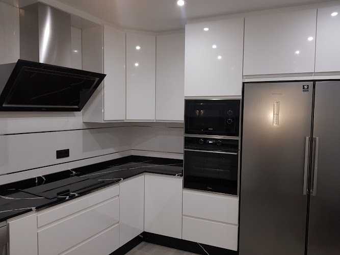 Fotografia tomada fuera de Cocinas Fernandez - Carpintería en Puertollano, Ciudad Real