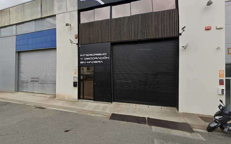 Fotografia tomada fuera de Carpinteria Ebat - Carpintería en Mutilva Baja, Navarra