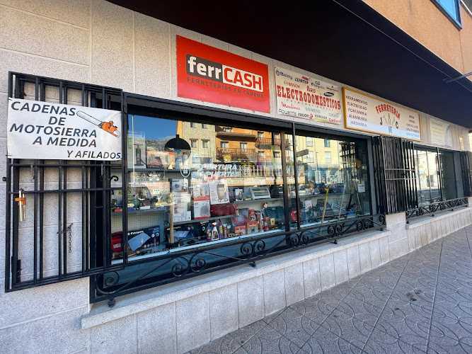 Fotografia tomada fuera de Ferreteria JMC - Ferretería en Piedralaves, Ávila