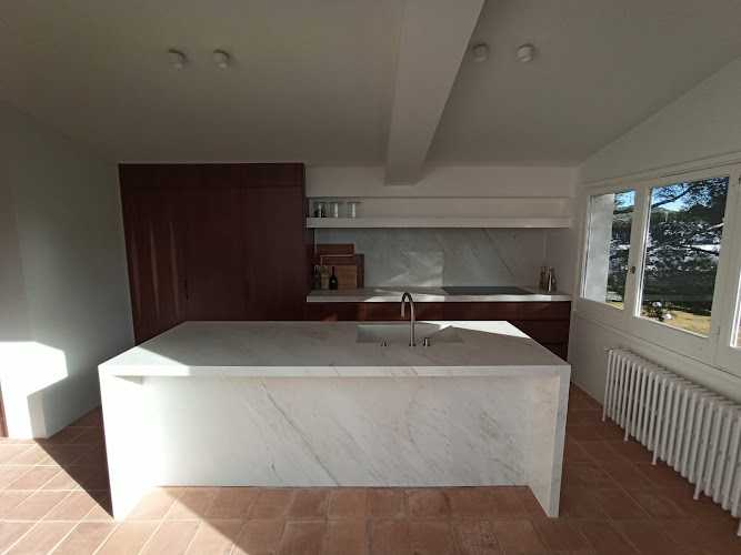 Fotografia tomada fuera de Cuines I Reformes Montydeco Mestre Sagrera - Reformas de cocinas en Palafrugell, Girona