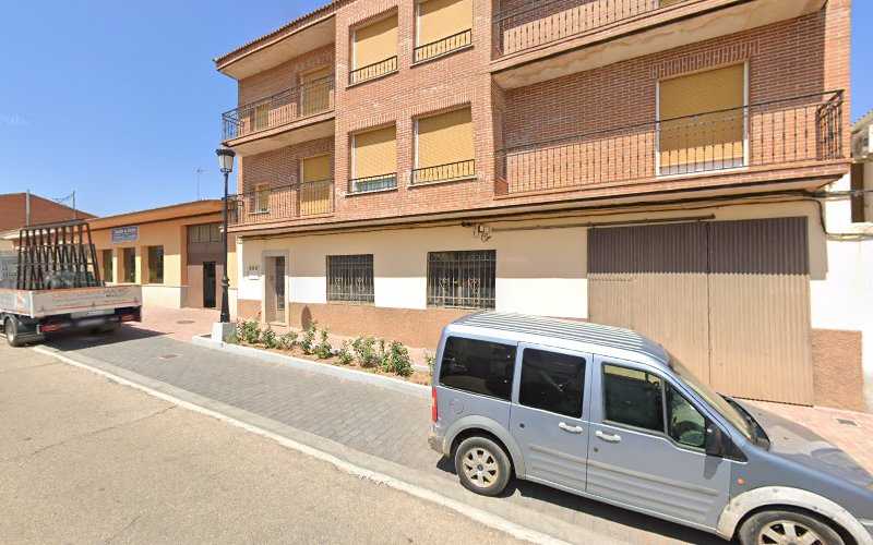 Fotografia tomada fuera de Moisés Martín Canales - Carpintería metálica y de aluminio en Navahermosa, Toledo