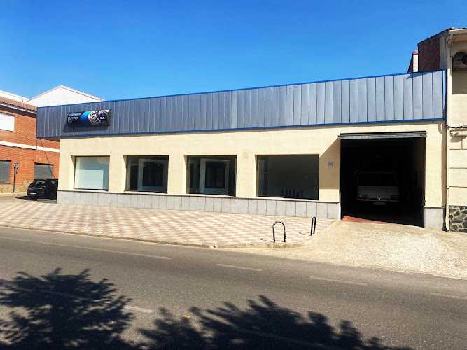 Fotografia tomada fuera de Carpintería de aluminio J.E.Rufo - Fábrica en Navahermosa, Toledo