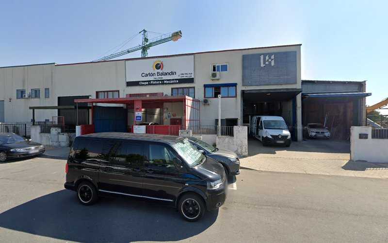 Fotografia tomada fuera de Lorenzo Horcajo C. Metálicas - Servicio de instalación de ventanas en Moralzarzal, Madrid