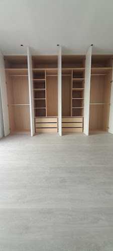 Fotografia tomada fuera de Torres Carpinteria Reformas Integrales - Constructor general en Sant Boi de Llobregat, Barcelona