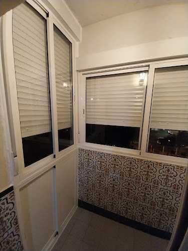 Fotografia tomada fuera de CARPINTERIA DE ALUMINIO Y CRISTALES TAHUSA - Carpintería metálica y de aluminio en Huelva, Huelva