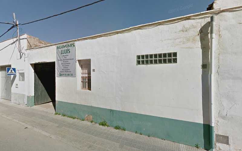 Fotografia tomada fuera de Aluminis Lluís - Metal·listeria en Alcanar, Tarragona