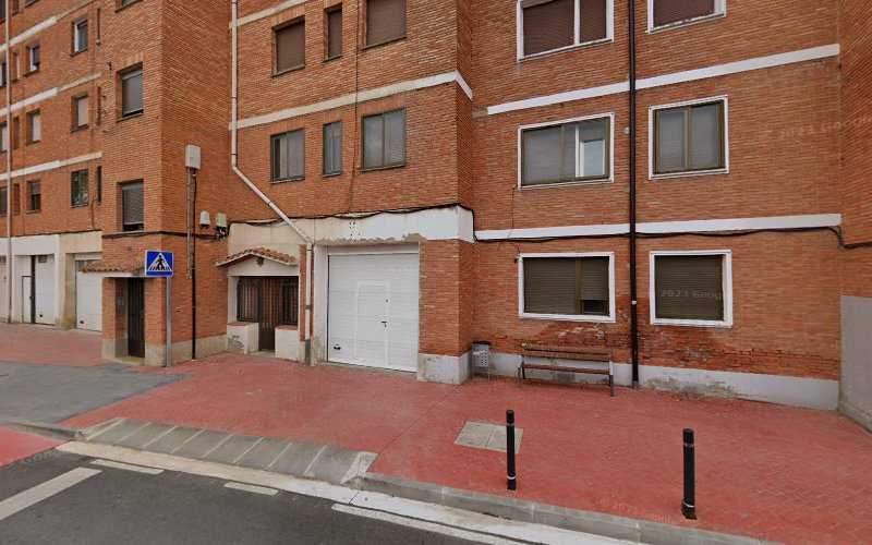 Fotografia tomada fuera de VINTACAP SL - Tienda de suministros para trabajar la madera en Lapuebla de Labarca, Álava