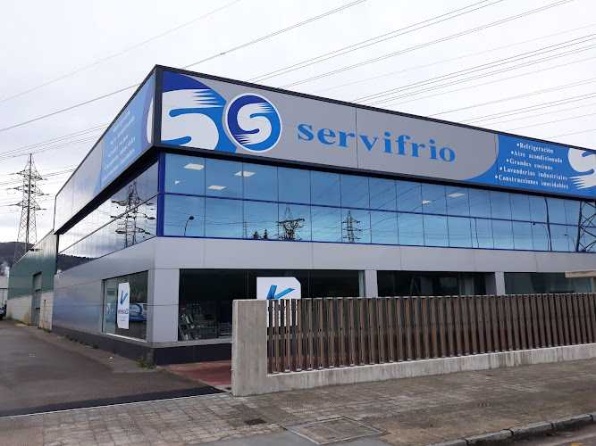 Fotografia tomada fuera de Servifrio S. A. - Carpintería metálica y de aluminio en Astillero, Cantabria