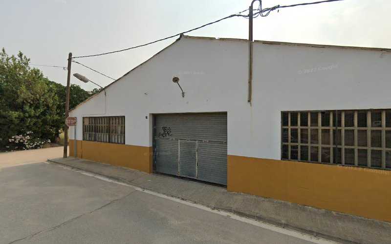 Fotografia tomada fuera de Muebles La Doma - Tienda de artículos para el hogar en Garriga ( La ), Barcelona