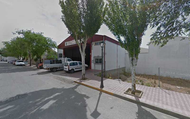 Fotografia tomada fuera de GOMETAL Carpintería Metálica y de Aluminio - Carpintería metálica y de aluminio en Higueruela, Albacete