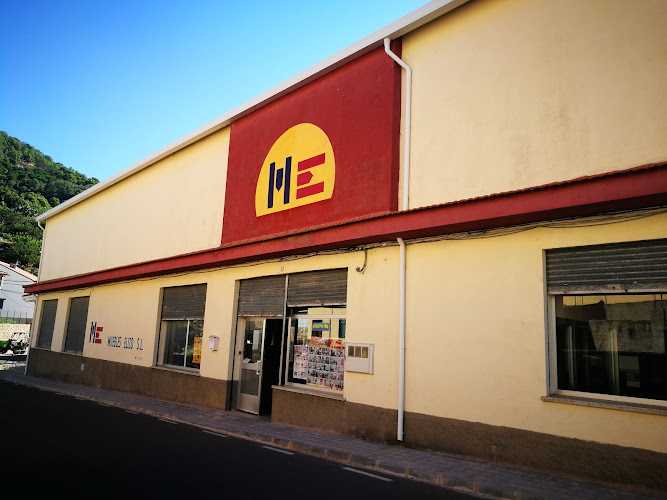 Fotografia tomada fuera de MUEBLES ELIZO SL - Tienda de muebles en El Torno, Cáceres