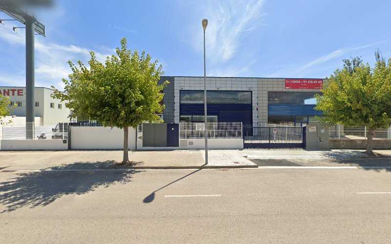 Fotografia tomada fuera de Pertec S L - Carpintería metálica y de aluminio en Cubelles, Barcelona
