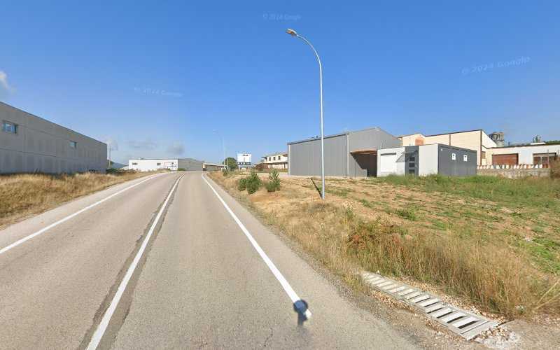 Fotografia tomada fuera de Industria Maderera La Nava S C L - Establecimiento de venta de madera en Covaleda, Soria