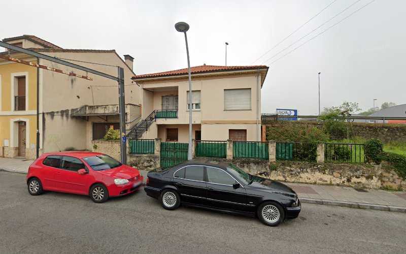 Fotografia tomada fuera de Carpintería y Ebanistería Gaspar - Tienda de armarios en Colloto, Asturias