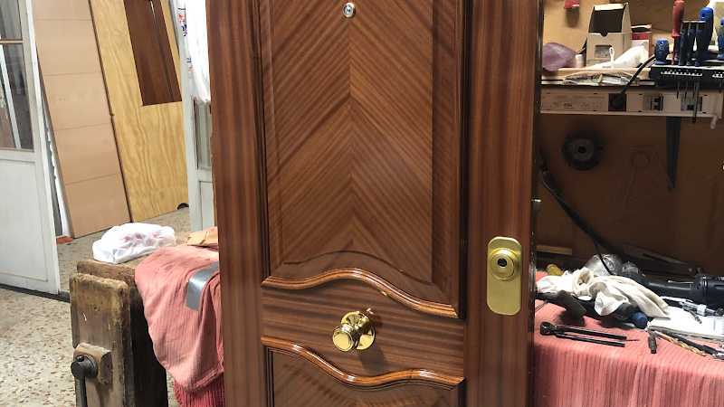 Fotografia tomada fuera de Bricolage Santa Marta - Carpintería en Huelva, Huelva