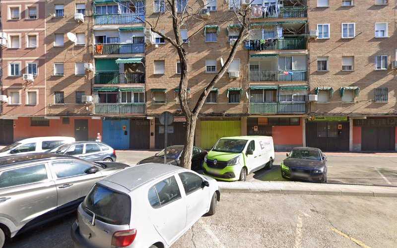 Fotografia tomada fuera de Carpintería de Aluminio Santos García - Carpintería metálica y de aluminio en Getafe, Madrid