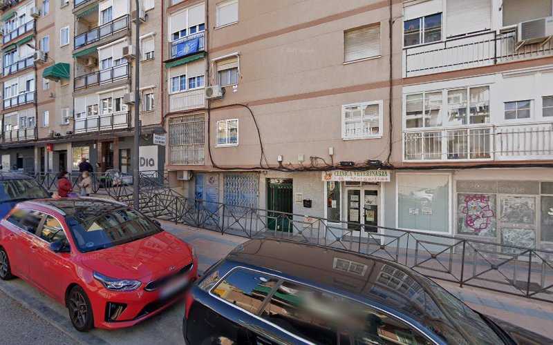 Fotografia tomada fuera de Bricolaje Carmona - Fábrica de puertas en Getafe, Madrid