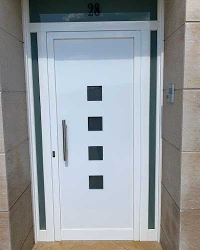 Fotografia tomada fuera de Carpintería de Aluminio Gelida - Carpintería metálica y de aluminio en Gelida, Barcelona