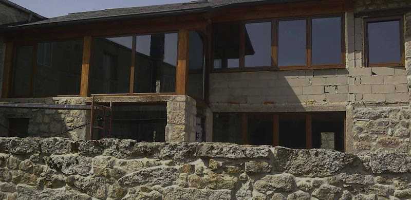 Fotografia tomada fuera de Carpintería Metálica y de Aluminio Sergio - Carpintería metálica y de aluminio en Viella, Asturias