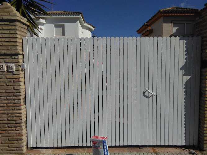 Fotografia tomada fuera de Cerrajería El July - Carpintería metálica y de aluminio en Guadalcacín, Cádiz