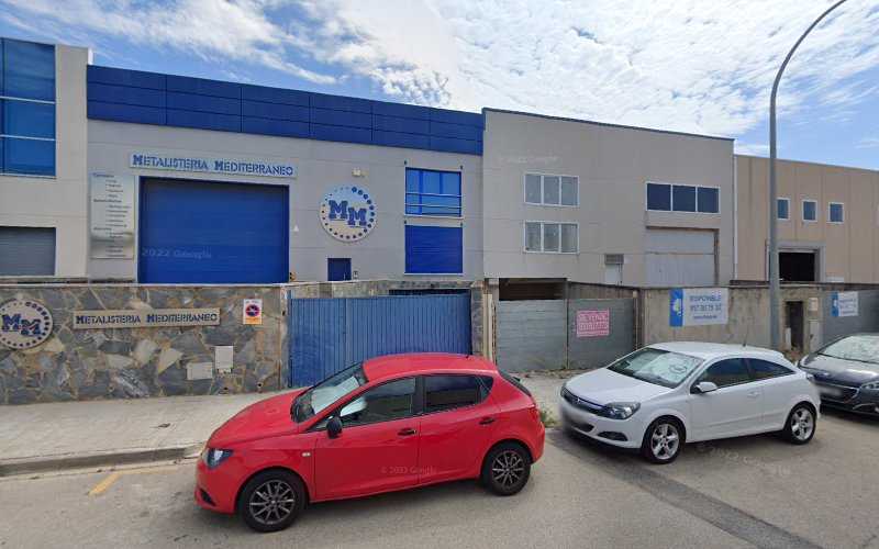 Fotografia tomada fuera de Metalisteria Mediterraneo S.L. - Carpintería metálica y de aluminio en El Vendrell, Tarragona