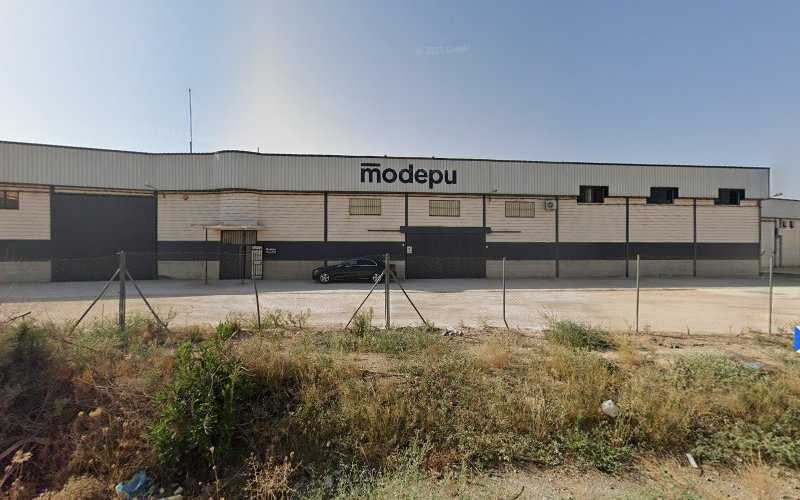 Fotografia tomada fuera de MODEPU S.L. - Carpintería en Puente Genil, Córdoba