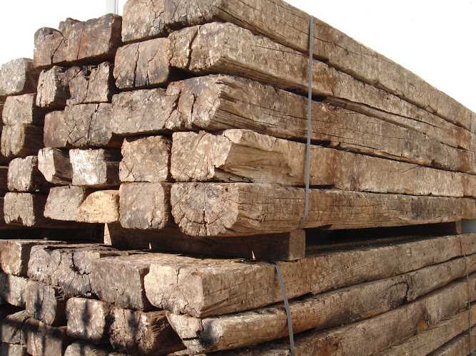 Fotografia tomada fuera de Maderas Román - Establecimiento de venta de madera en Motril, Granada