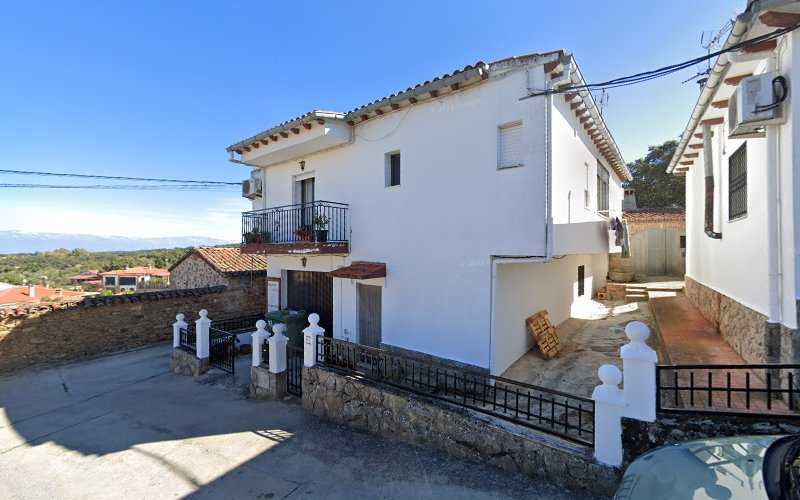 Fotografia tomada fuera de Carpintería Giraldo - Carpintería en Casas de Belvís, Cáceres