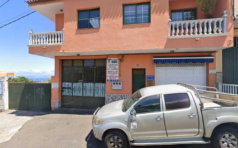 Fotografia tomada fuera de Aluminios Tahoro S.L. - Carpintería metálica y de aluminio en Los Realejos, Santa Cruz de Tenerife