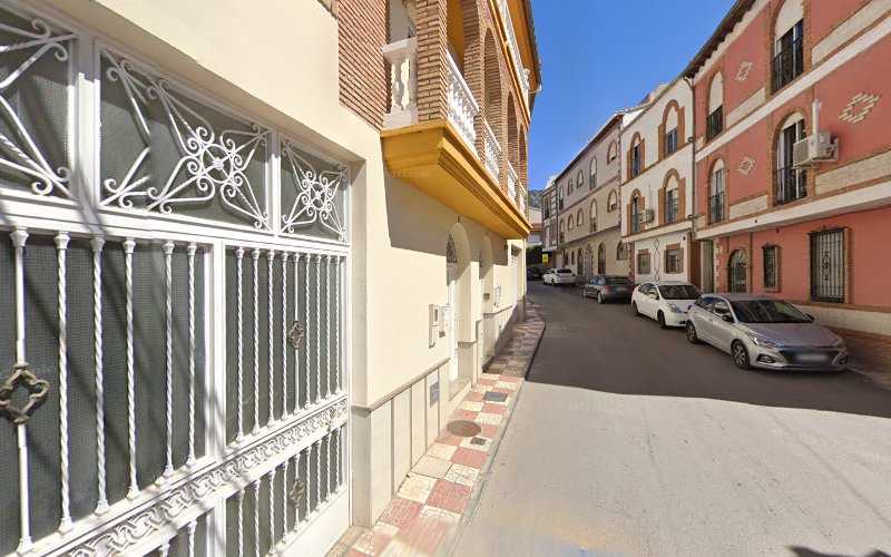Fotografia tomada fuera de Carpintería De Madera José Antonio Ibáñez E Hijos - Tienda de armarios en Alfacar, Granada
