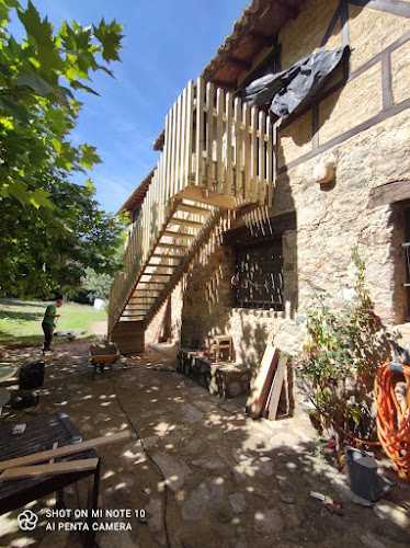 Fotografia tomada fuera de Carpinteria FER-PRI - Carpintería en Cuacos de Yuste, Cáceres