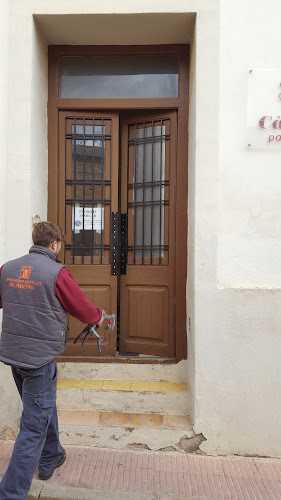 Fotografia tomada fuera de Cierres Metálicos ALCAMETALL.S.L. - Proveïdor de tancaments en Alcanar, Tarragona