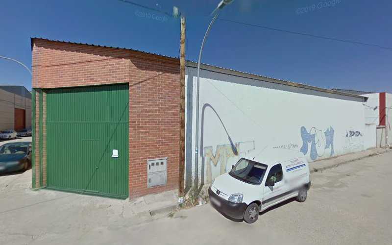 Fotografia tomada fuera de Brico Cano - Carpintero en Yeles, Toledo