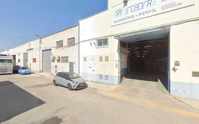 Fotografia tomada fuera de Simer - Carpintería metálica y de aluminio en Alaquàs, Valencia