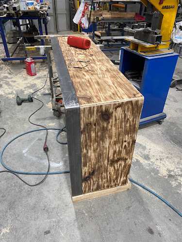 Fotografia tomada fuera de Cerrajeria Aregar S.l. - Carpintería metálica y de aluminio en Alaquàs, Valencia