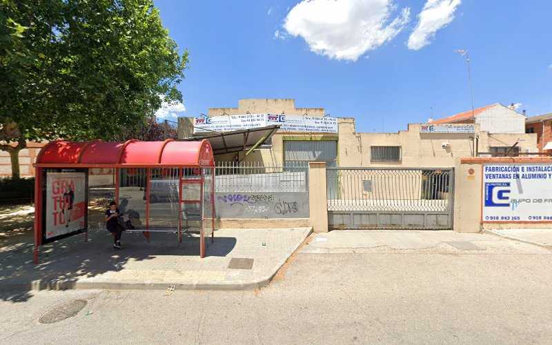 Fotografia tomada fuera de Aluminios De Frutos - Carpintería metálica y de aluminio en Ajalvir, Madrid