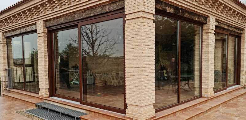 Fotografia tomada fuera de Montajes Técnicos Metropolitano S.L - Carpintería metálica y de aluminio en Ajalvir, Madrid
