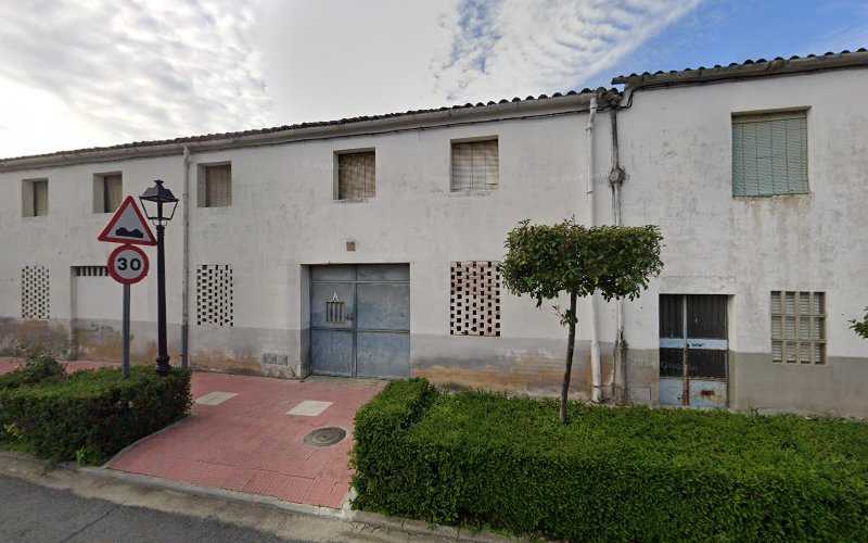 Fotografia tomada fuera de Jesús Castro Jiménez - Carpintería metálica y de aluminio en Torremenga, Cáceres