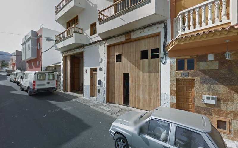 Fotografia tomada fuera de Taller De Carpintería Tarajano - Tienda de armarios en Agüimes, Las Palmas